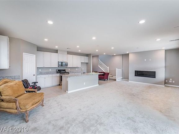 2nd image of 937 Glenhaven Pl