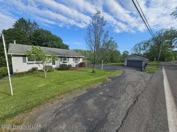 336 Overbrook Ave, Dallas, PA 18612