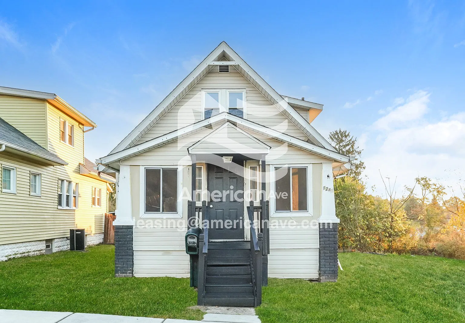 3 bed, 2.0 bath, 1132 sqft, $1,425 — Photo 1