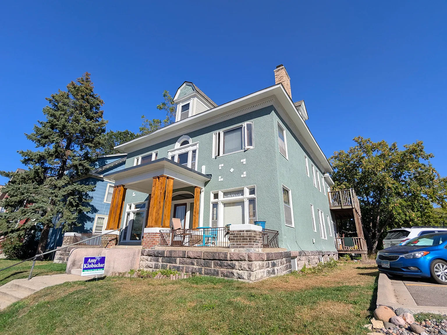 2 bed, $1,400 — Photo 2