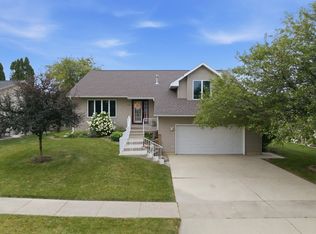 833 Lisa Dr, Waterloo, IA 50701