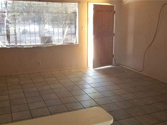 5th image of 9301 Vicksburg Dr