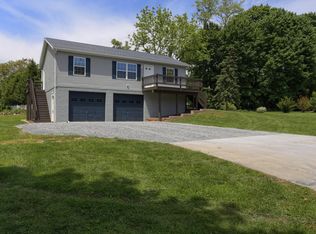 1707 Rockvale Rd, Lancaster, PA 17602