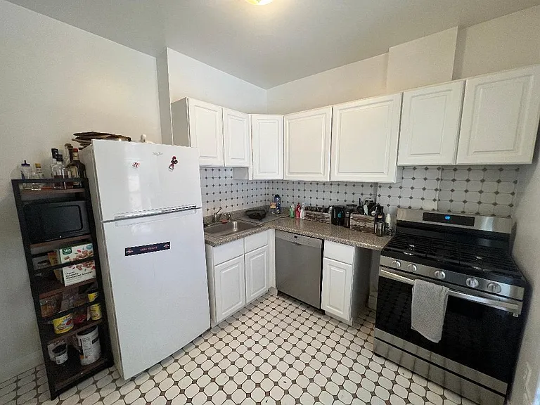 852 W Diversey Pkwy #1R — Photo 9