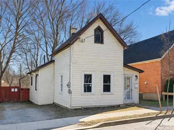 8 Tasker St, Saint Catharines, ON L2R 3Z8