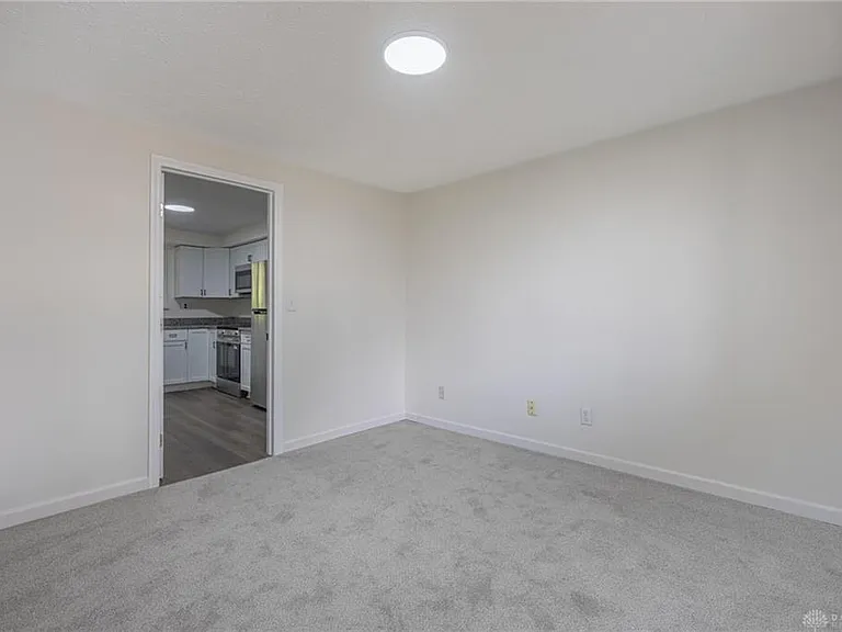6221 Longford Rd — Photo 11