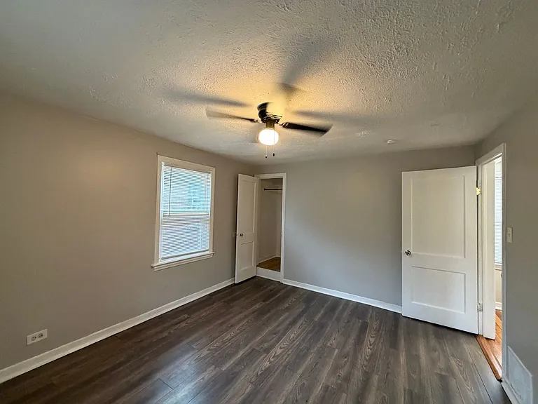 8339 S Hamilton Ave — Photo 8