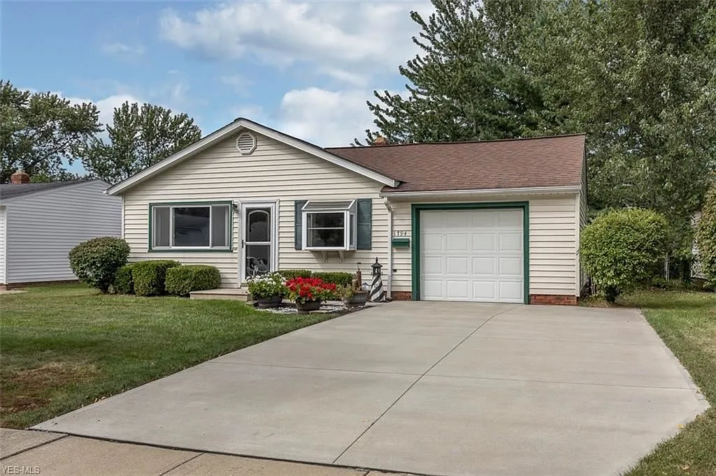1794 Drenik Dr photo 1