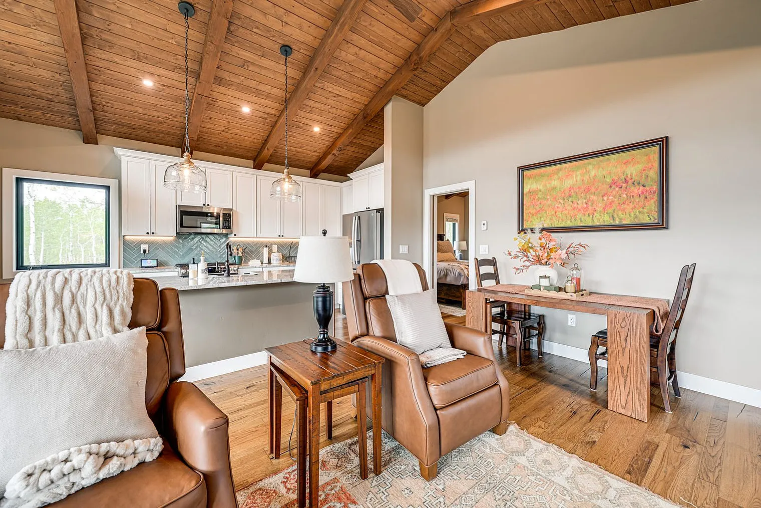 1 bed, 1.0 bath, 839 sqft, $2,784 — Photo 3
