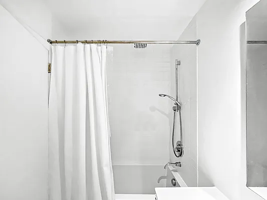 Rented by Oxford Property Group | media 19