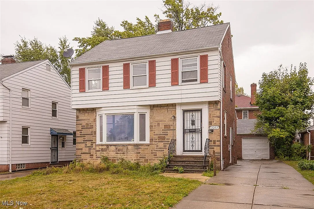 2257 N Taylor Rd photo 1