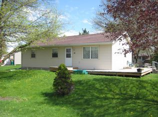 531 1st Ave SW, Glenville, MN 56036