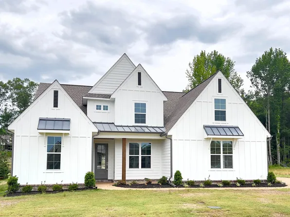 35 Drake Dr, Piperton, TN 38017