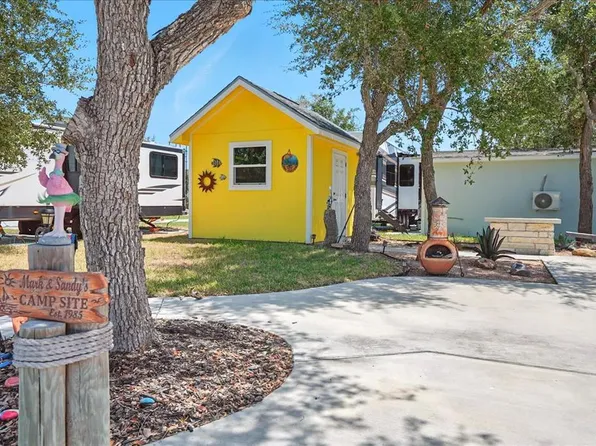 1406 W Corpus Christi St Unit 47, Rockport, TX 78382