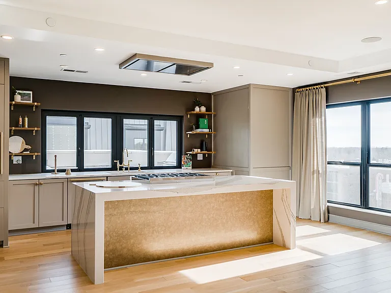 Nolan Mains Residences at 50th & France — Photo 40