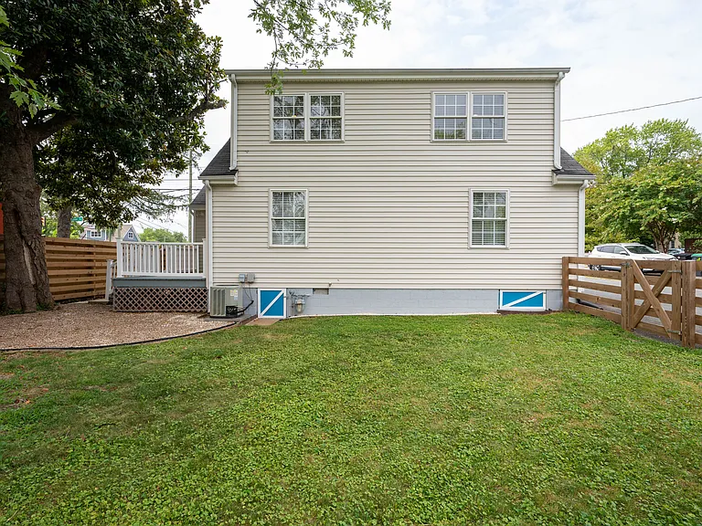 1006 Avon St — Photo 30