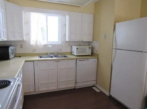9201 Morinville Dr #1A — Photo 3