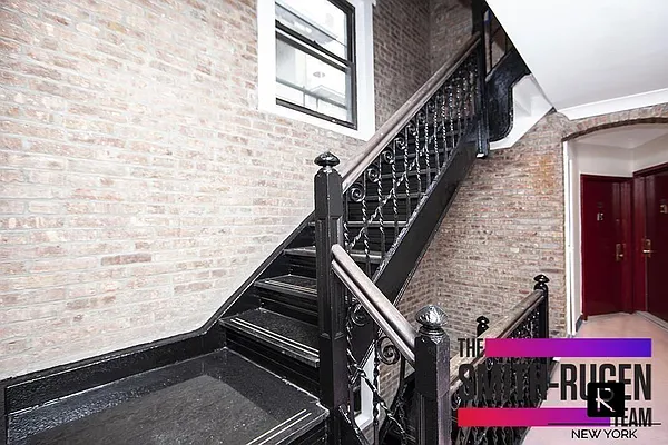 Rented by R New York | media 37