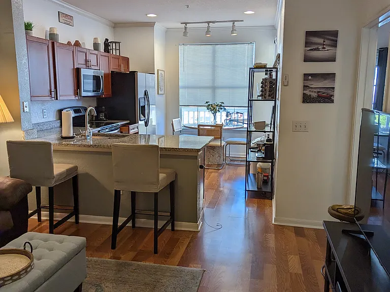 860 N Orange Ave #203 — Photo 4
