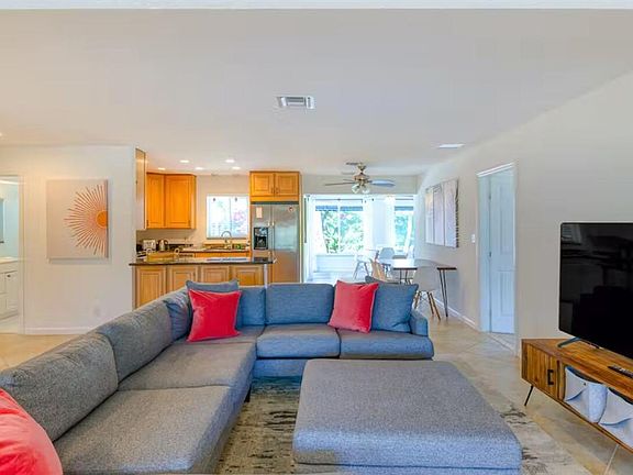 2nd image of 705 NE 24th Ave #705