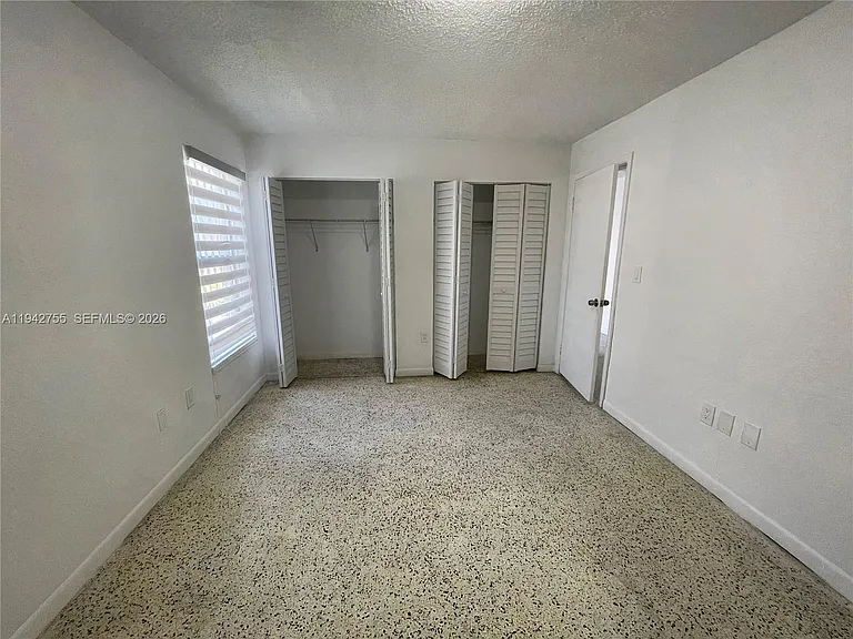 142 SW 18th Ave #19 — Photo 10