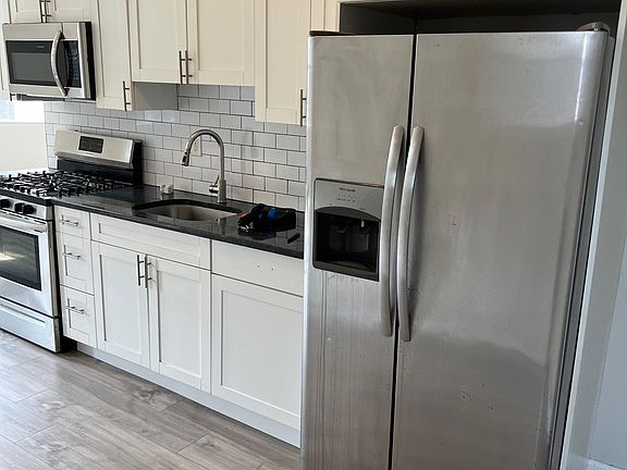 2nd image of 39 Brighton Ave Unit 2