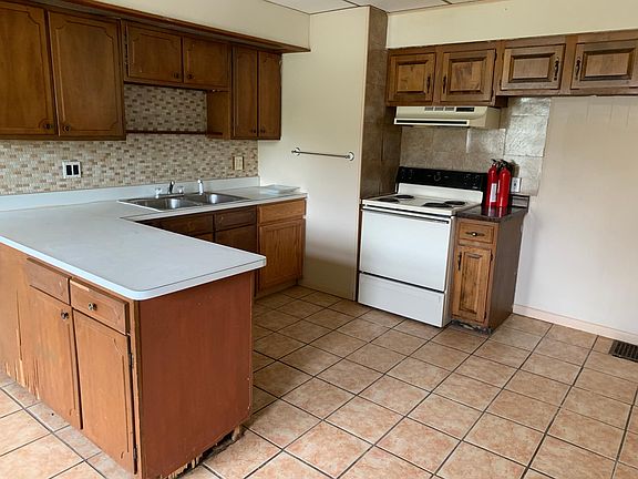 3rd image of 401 S Walnut St APT 1