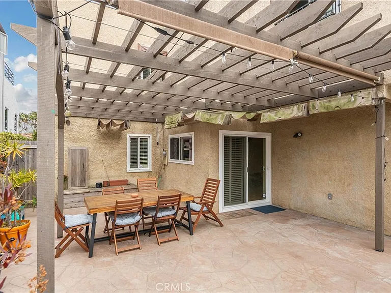 135 Siena Dr — Photo 32