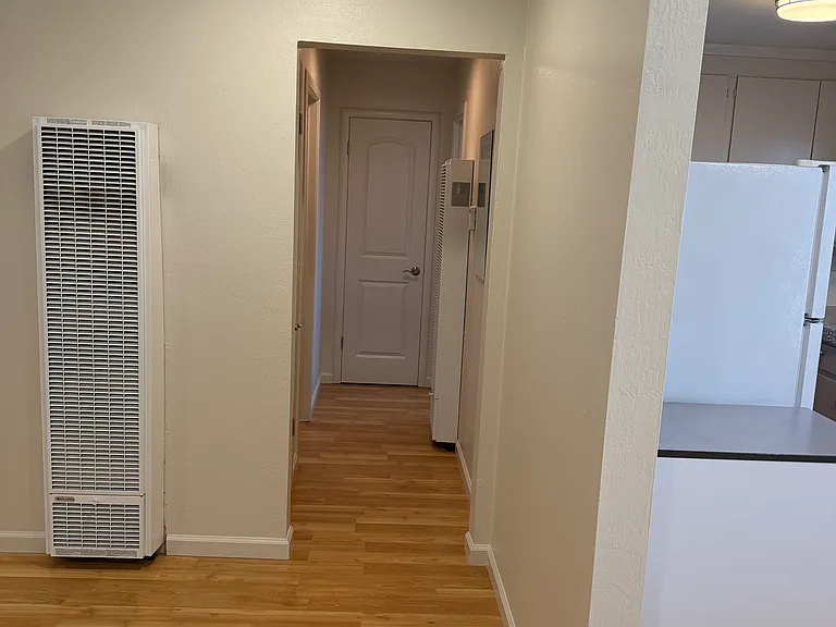 675 Middle Rd #8 — Photo 4