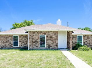 2918 Valley Cir, Lancaster, TX 75134