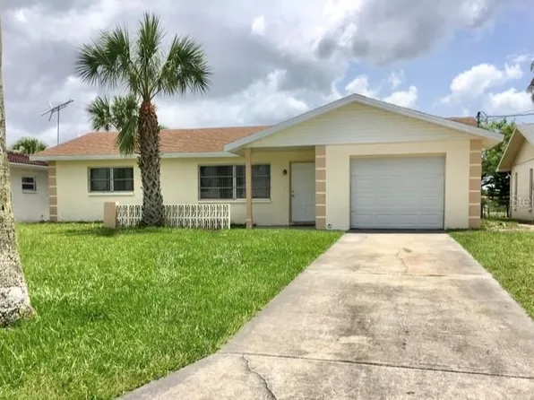 3906 Headsail Dr, New Port Richey, FL 34652