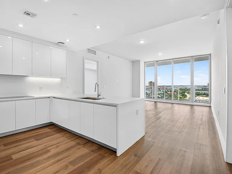 220 Lake Shore Dr #1511 — Photo 3