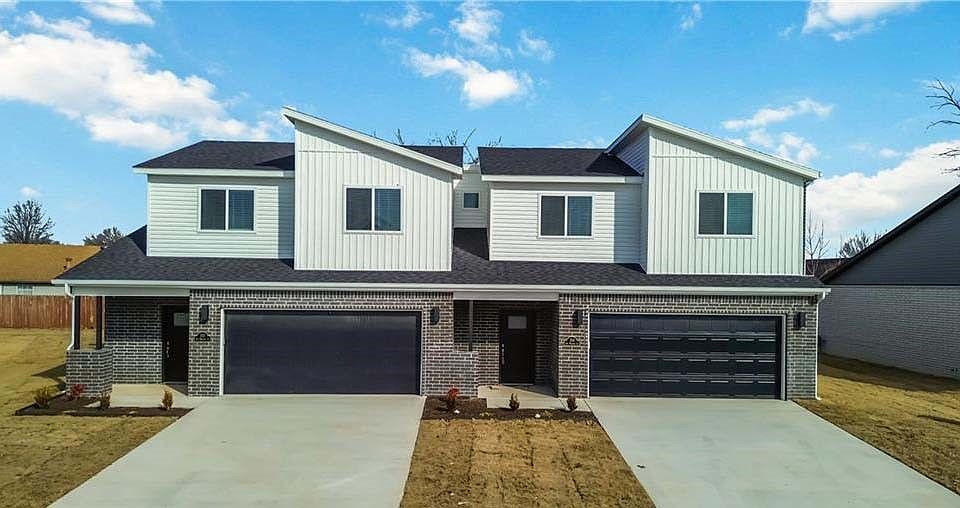 1st image of 646 Sun Meadows Loop