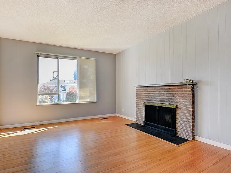 6440 Mara Cres #MAIN — Photo 7