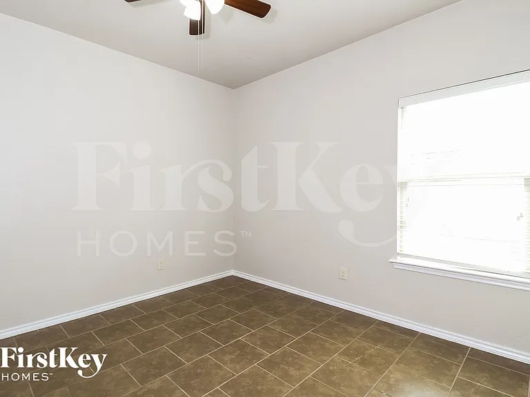 1221 Goodland Ter — Photo 11