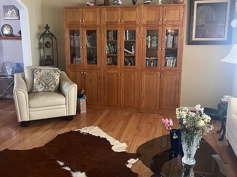 Gatlin Dr — Photo 1