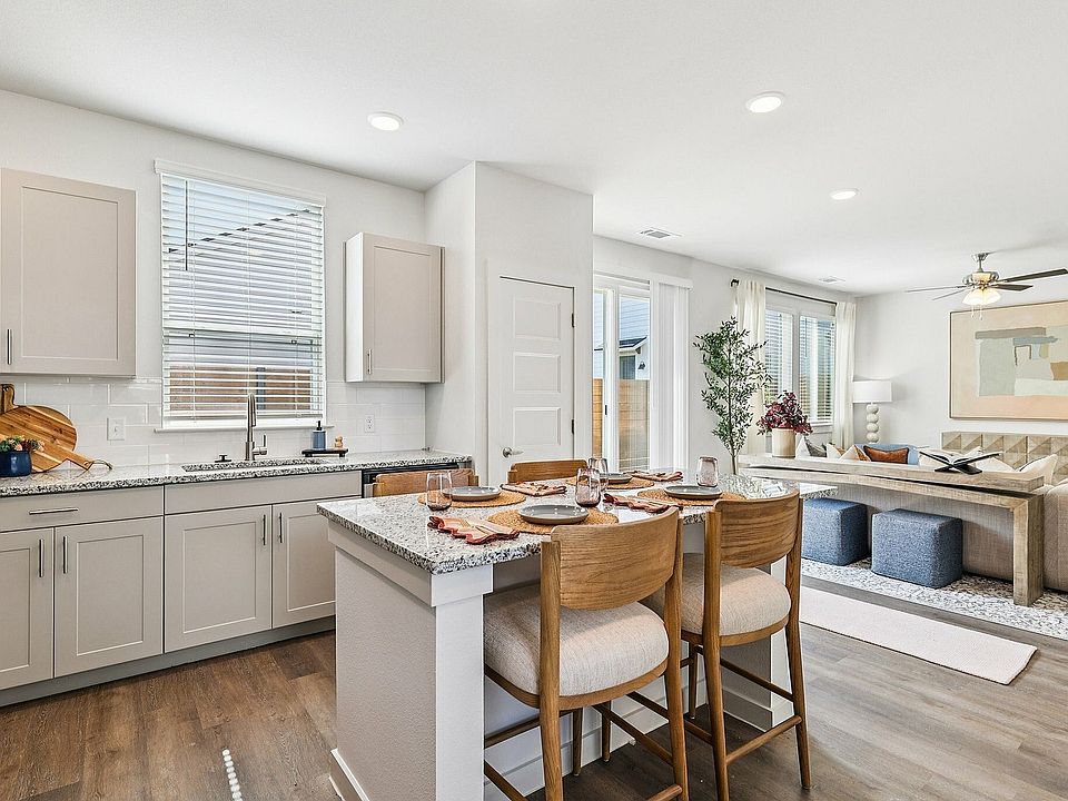 YardHomes Trailside Unit 908 Kitchen