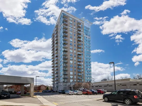 90 Landry St #1304, Ottawa, ON K1L 0A9