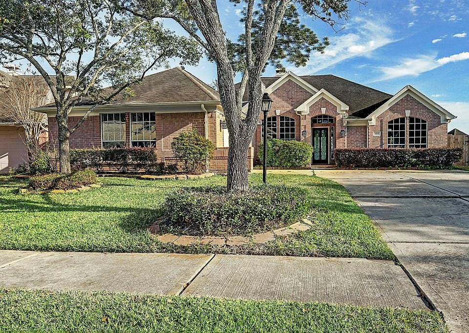 2nd image of 3839 Shadow Trace Cir