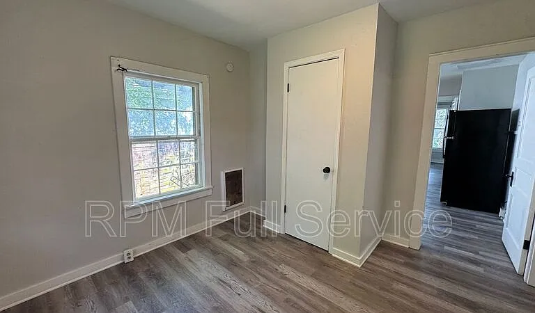 423 Maple St #B — Photo 15