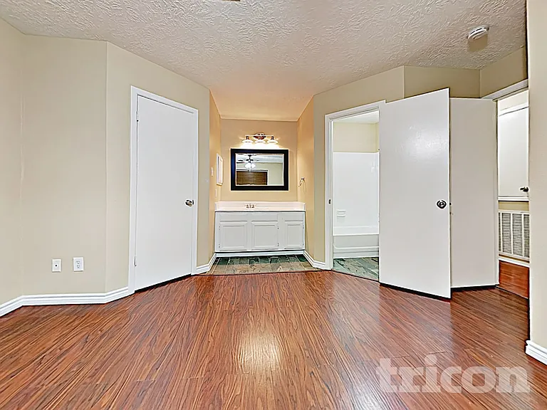 2803 Jeb Stuart Dr — Photo 10