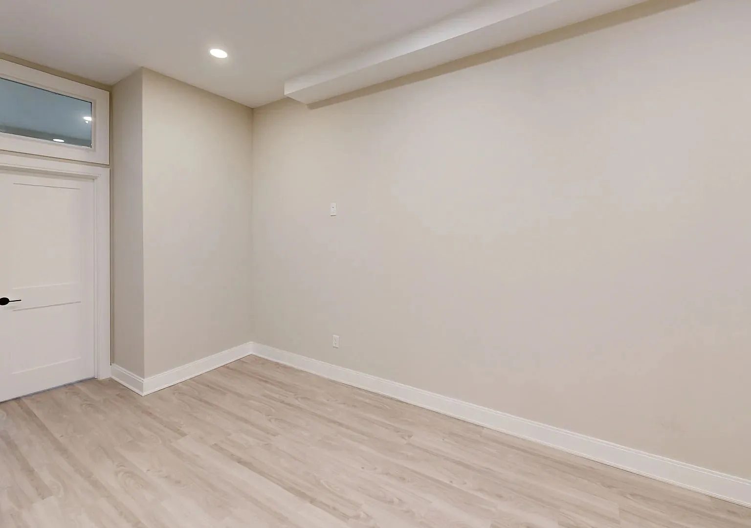 No Brokers Fee, Theater District of Boston, In-Unit Washer/Dryer, Brand new Renovation — Photo 3