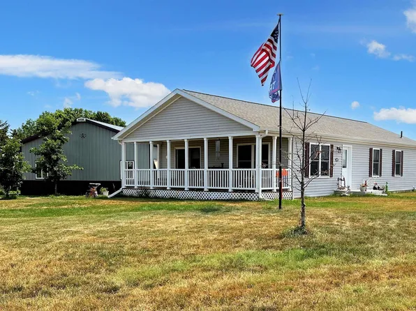 128 N 5th St, Mc Cool Junction, NE 68401