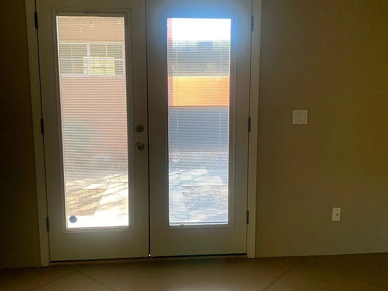 2940 N Adelaide Farms Pl — Photo 7