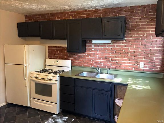 3rd image of 706 N Alvord St