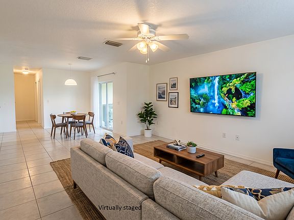 3rd image of 1022 Foster Rd APT B