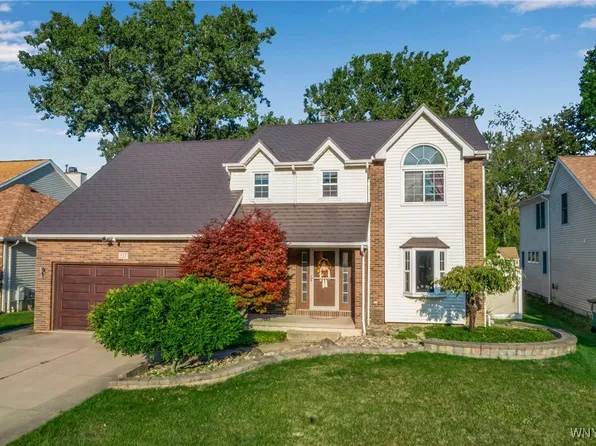 217 Dimatteo Dr, North Tonawanda, NY 14120