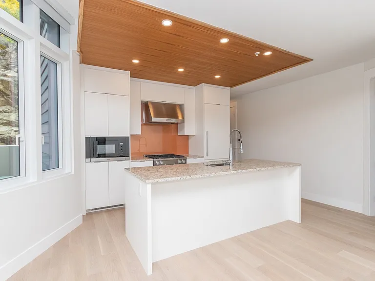 6699 Nelson Ave — Photo 6