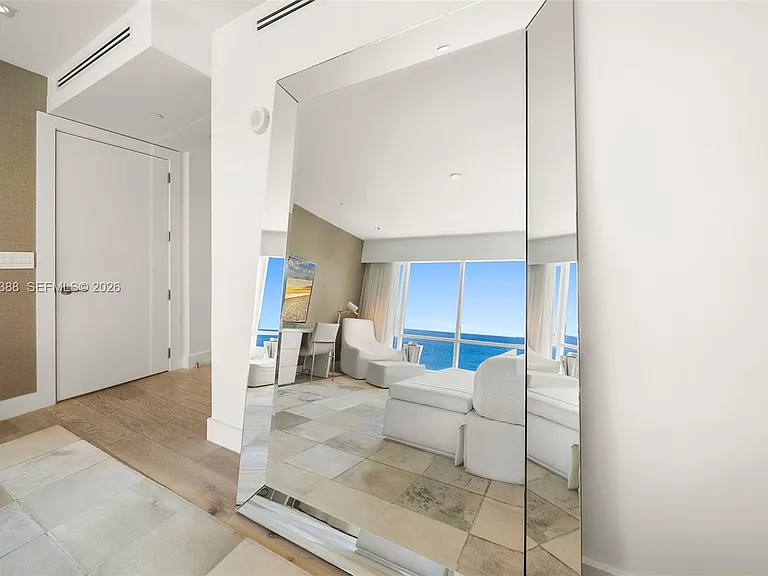 102 24th St #Penthouse 1718 — Photo 35