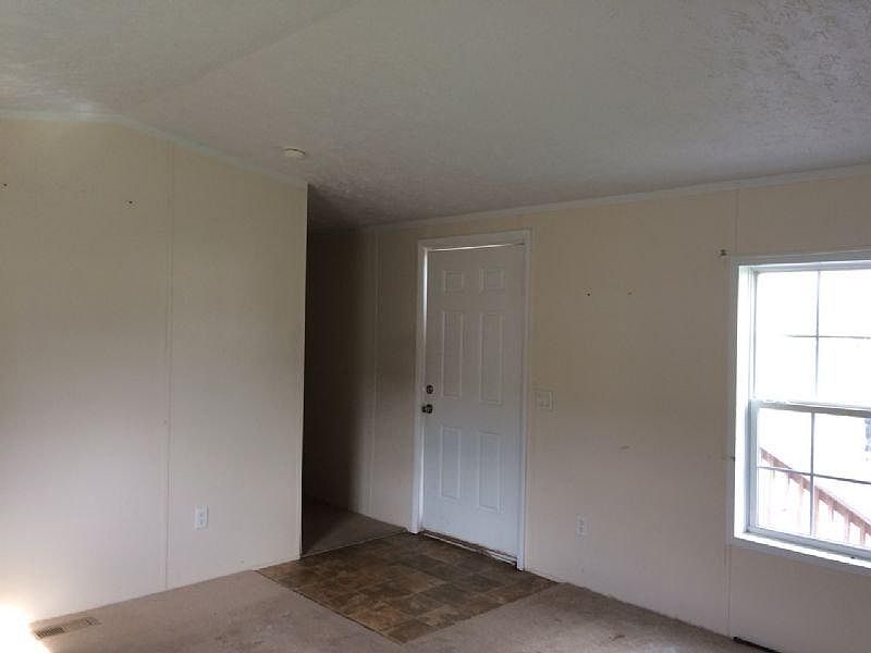 2nd image of 3601 Brompton Ln